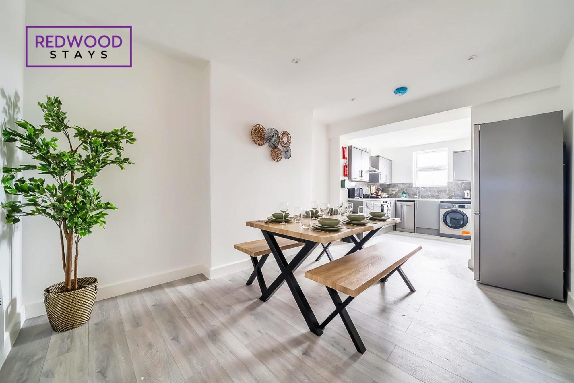 Brand New, 2 Bed 1 Bath, Modern Town Center Apartment, Free Wifi & Netflix By Redwood Stays Aldershot Buitenkant foto