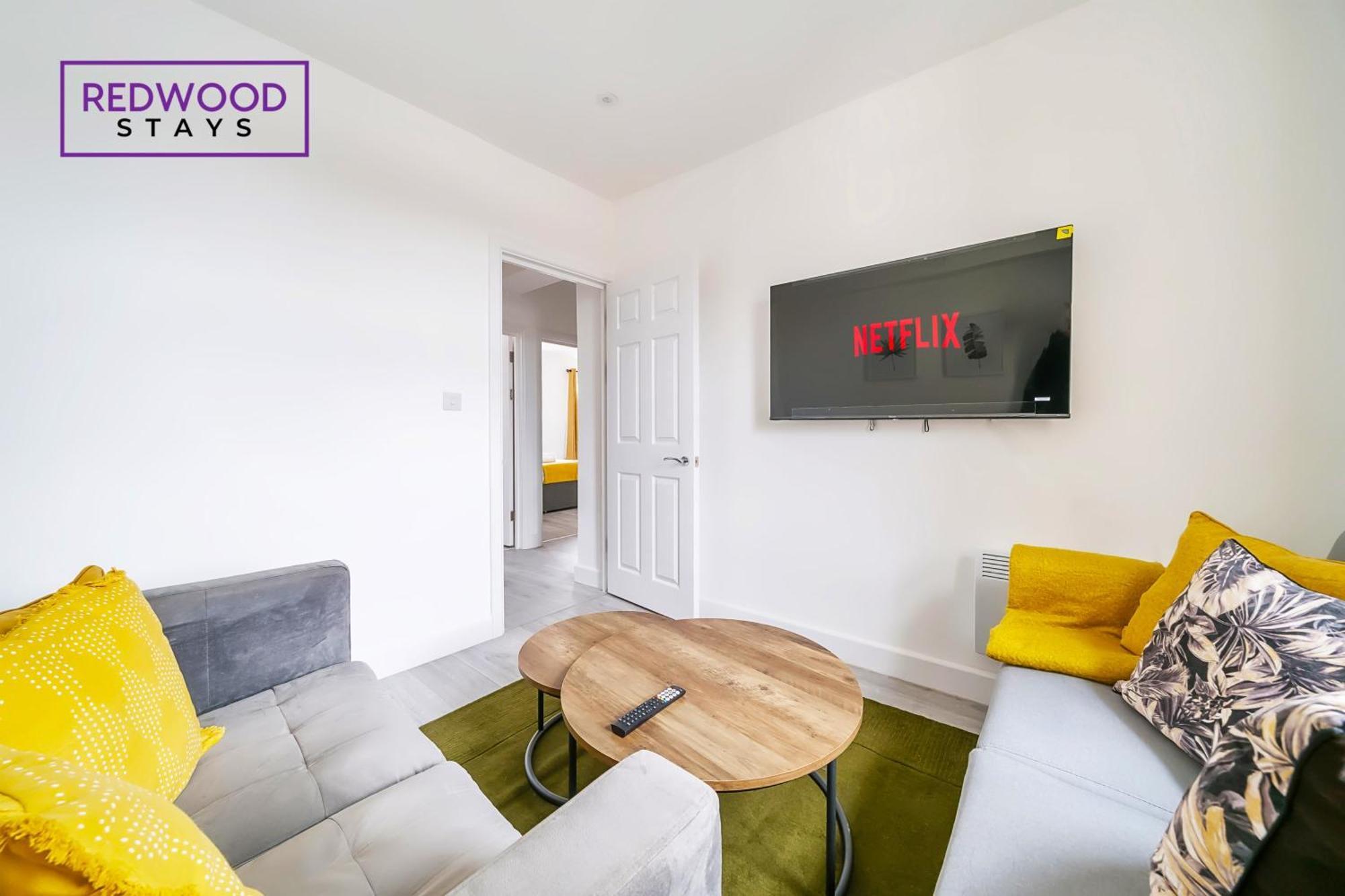 Brand New, 2 Bed 1 Bath, Modern Town Center Apartment, Free Wifi & Netflix By Redwood Stays Aldershot Buitenkant foto
