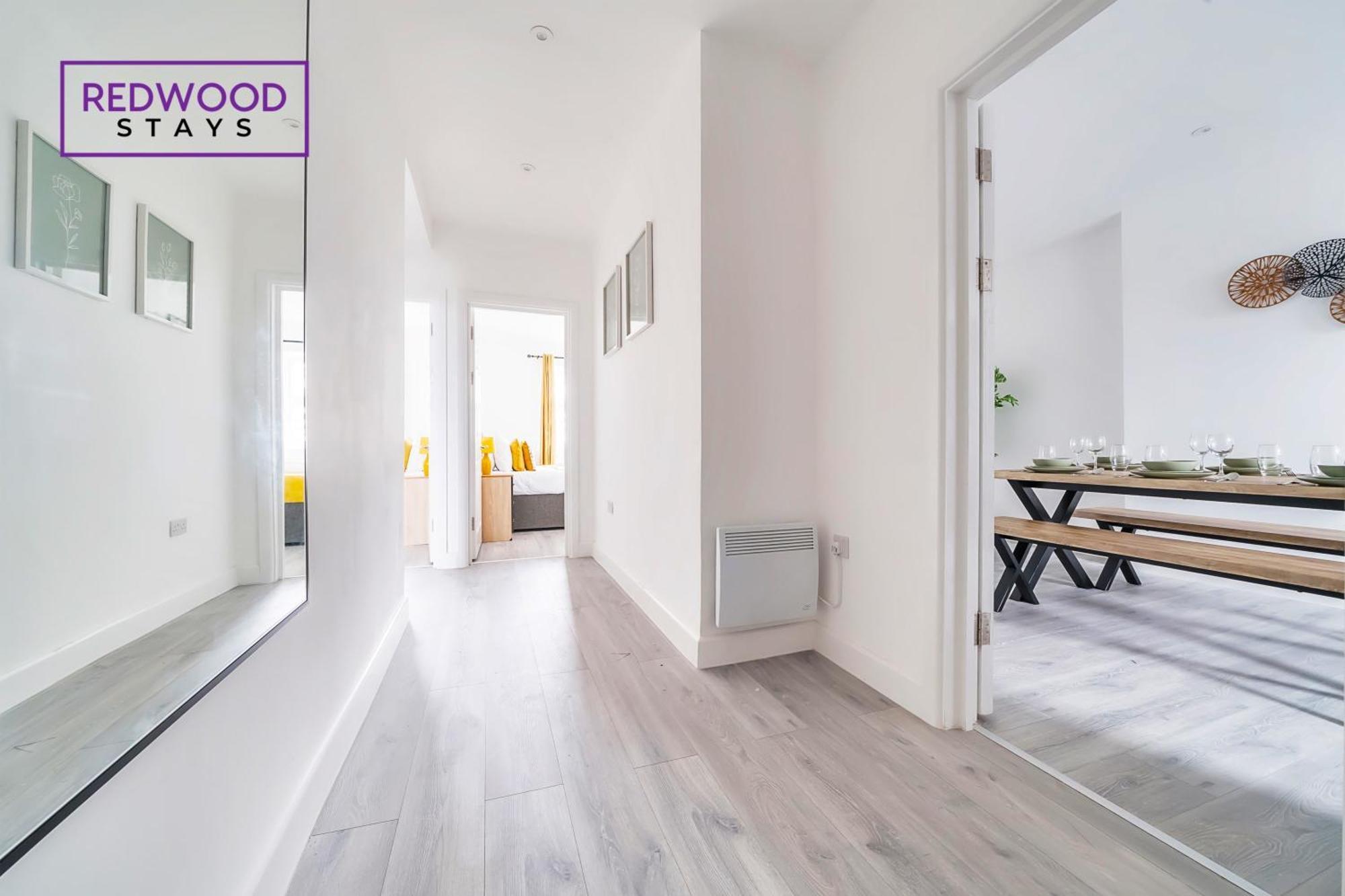 Brand New, 2 Bed 1 Bath, Modern Town Center Apartment, Free Wifi & Netflix By Redwood Stays Aldershot Buitenkant foto