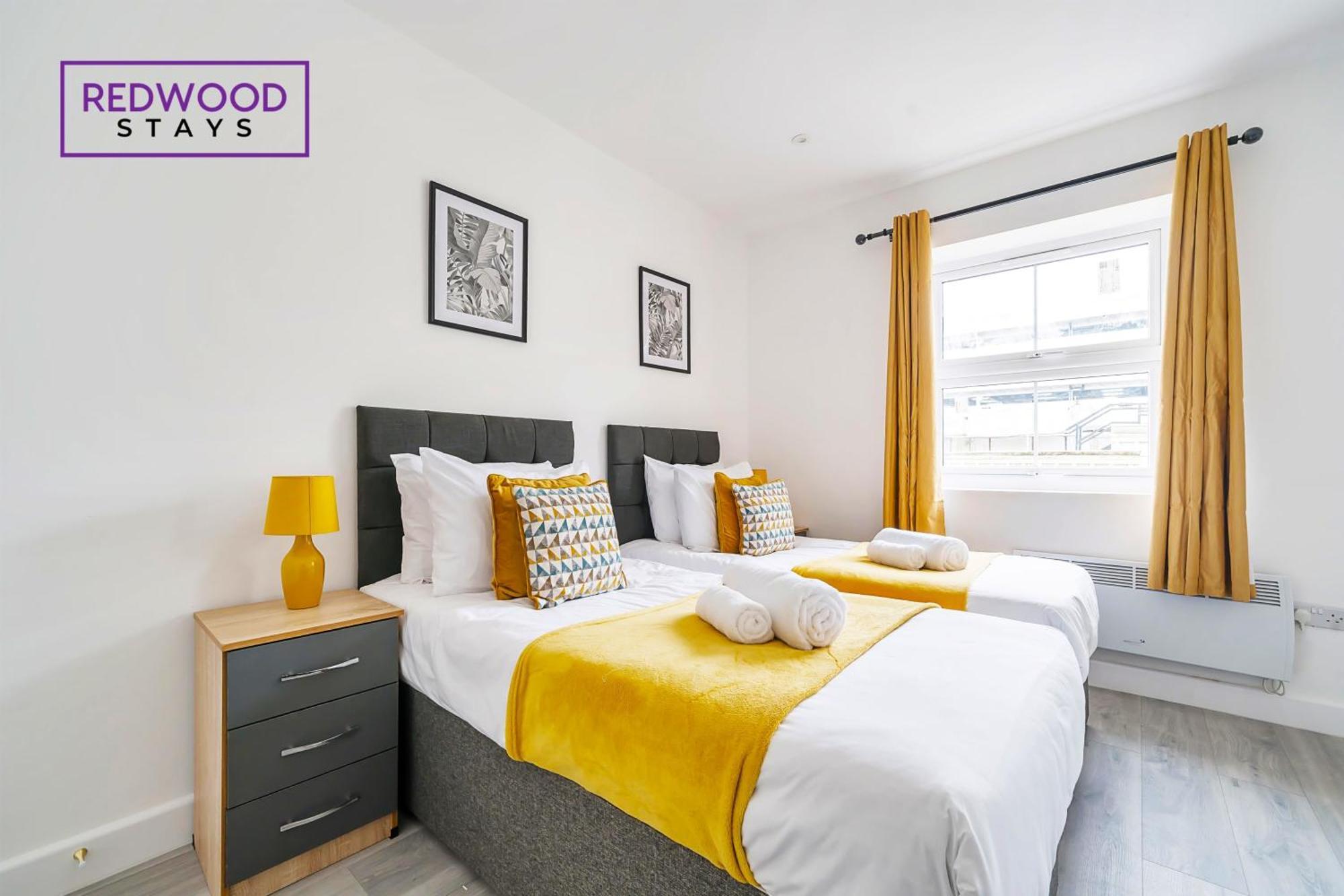Brand New, 2 Bed 1 Bath, Modern Town Center Apartment, Free Wifi & Netflix By Redwood Stays Aldershot Buitenkant foto