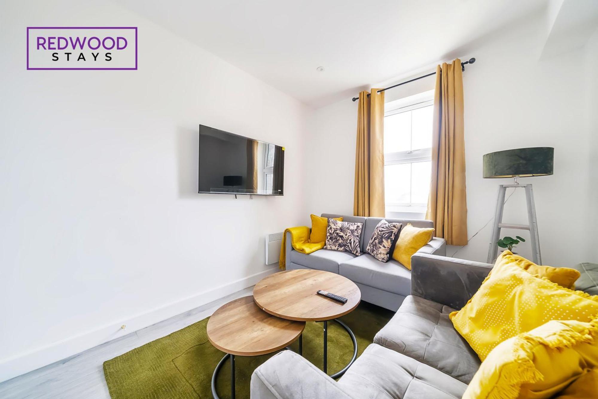 Brand New, 2 Bed 1 Bath, Modern Town Center Apartment, Free Wifi & Netflix By Redwood Stays Aldershot Buitenkant foto